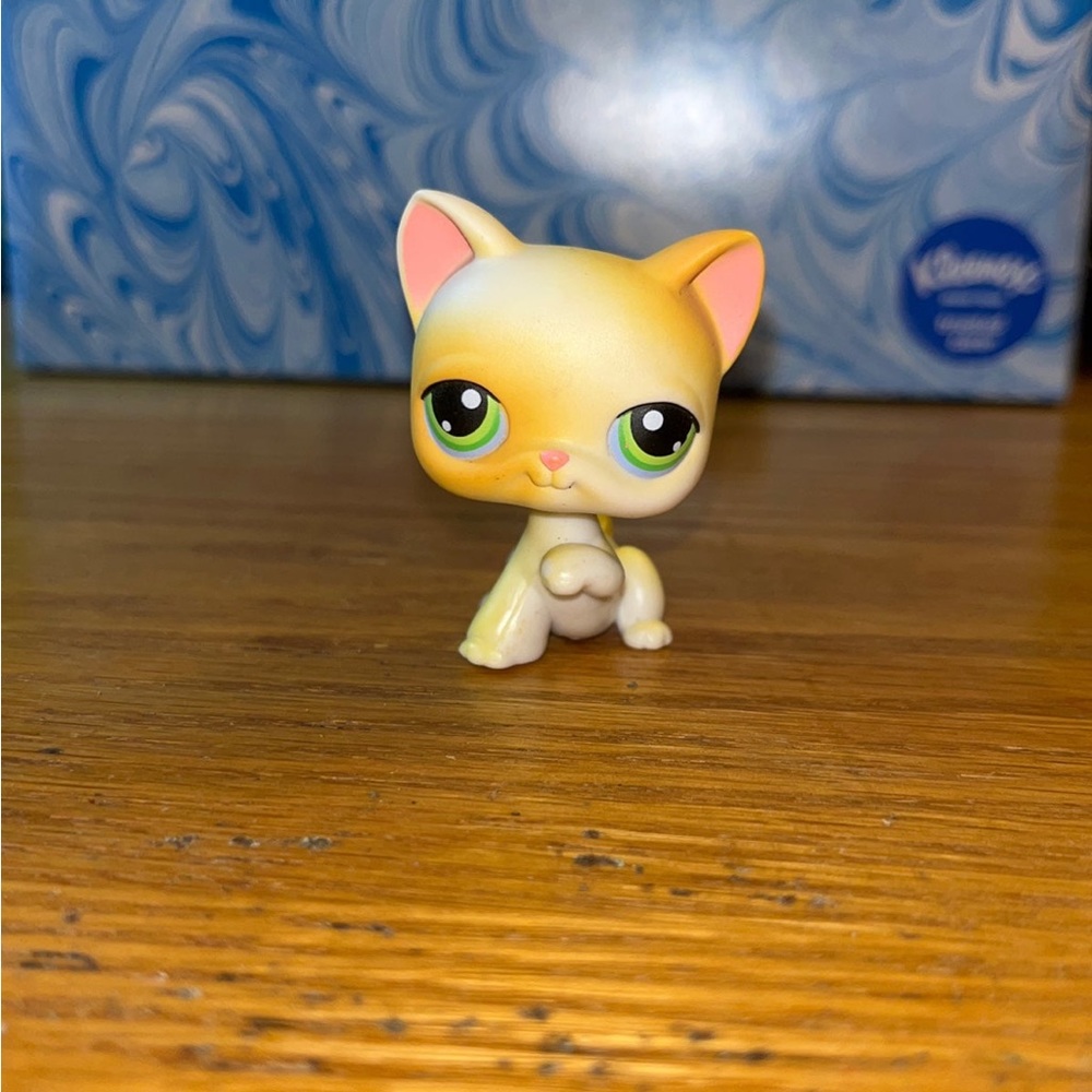 Littlest pet shop 73 Cat